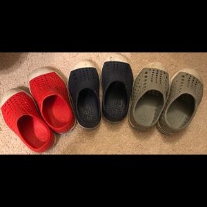 Lot of native jeffersons. Size 6.